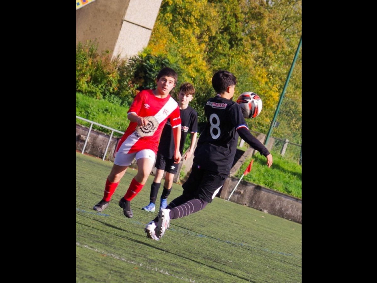 𝑷𝒂𝒓𝒕𝒂𝒈𝒆 𝒅𝒆𝒔 𝒑𝒐𝒊𝒏𝒕𝒔 🤝

Retour en images sur la rencontre de samedi entre nos U14 A et le Fougères FC. 

Le match s’est terminé sur le score de 2-2,...